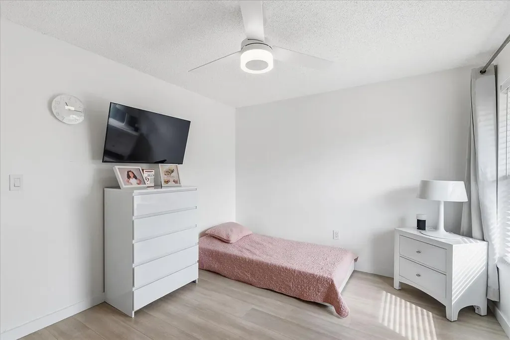 901 SW 111th Way Davie FL 33324