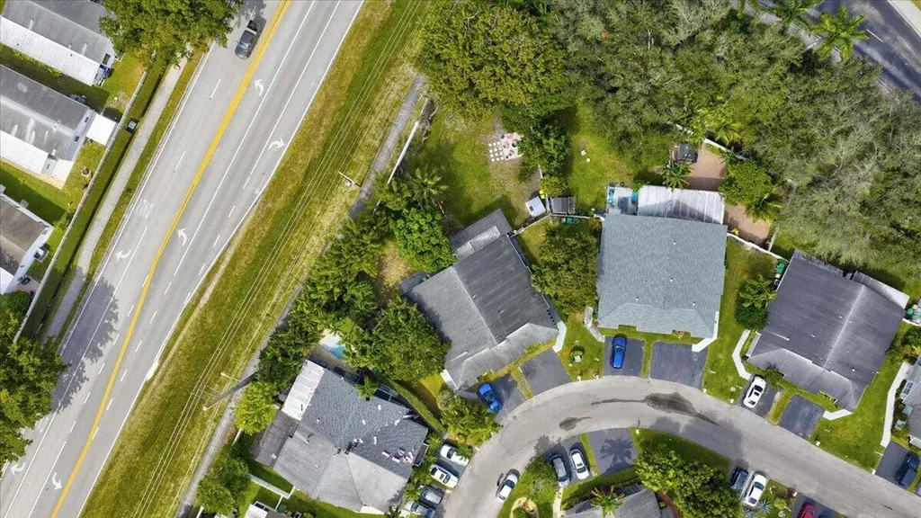901 SW 111th Way Davie FL 33324