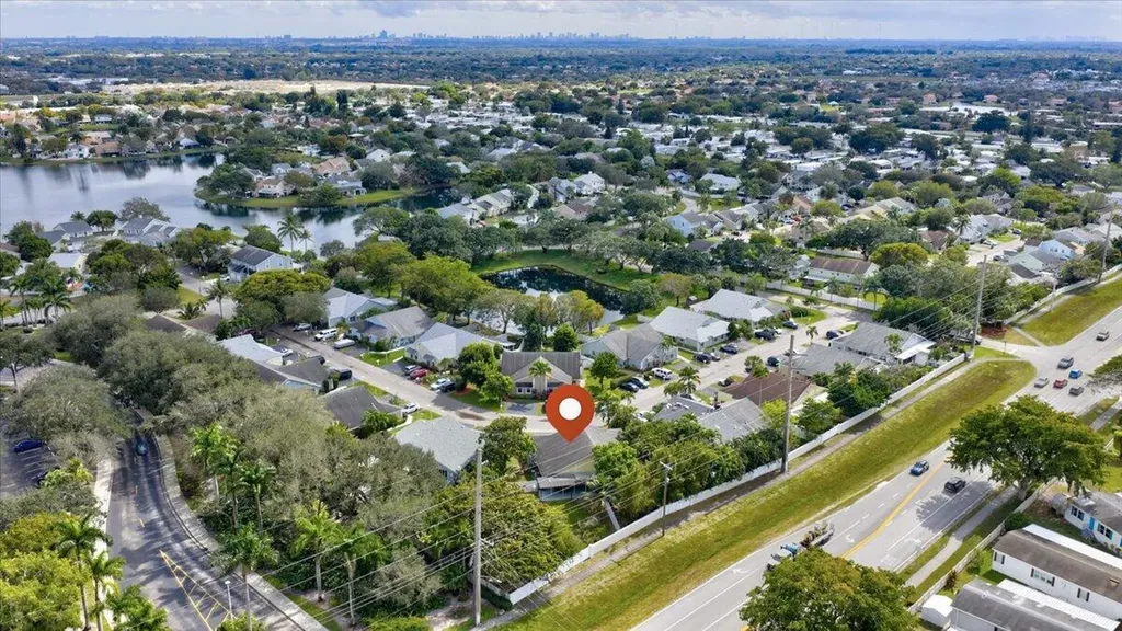 901 SW 111th Way Davie FL 33324