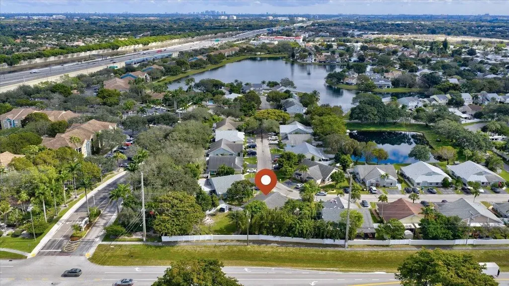 901 SW 111th Way Davie FL 33324