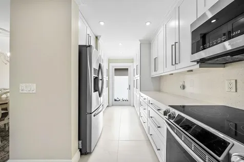 322 Cedar Key Circle Atlantis FL 33462