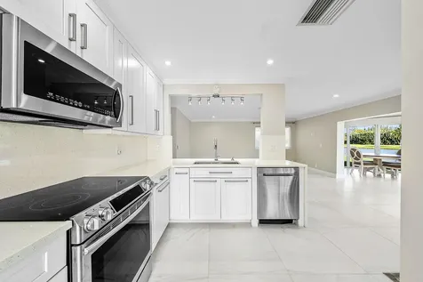 322 Cedar Key Circle Atlantis FL 33462