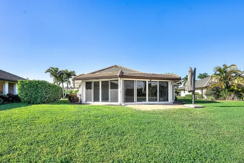 322 Cedar Key Circle Atlantis FL 33462