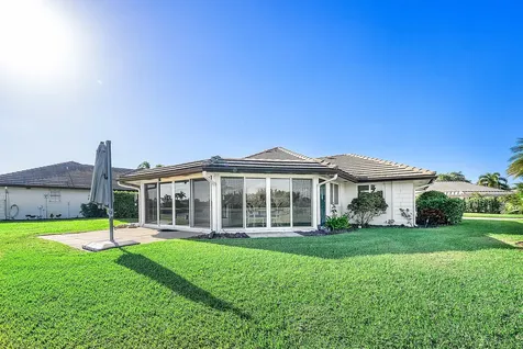 322 Cedar Key Circle Atlantis FL 33462