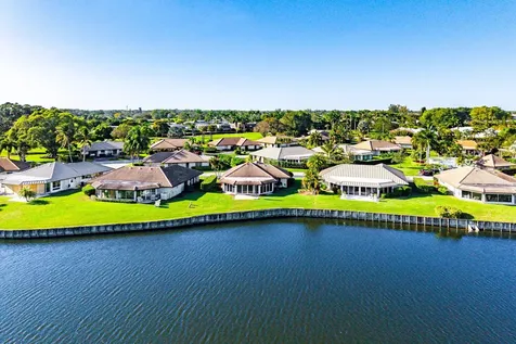 322 Cedar Key Circle Atlantis FL 33462