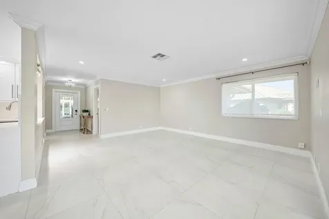 322 Cedar Key Circle Atlantis FL 33462