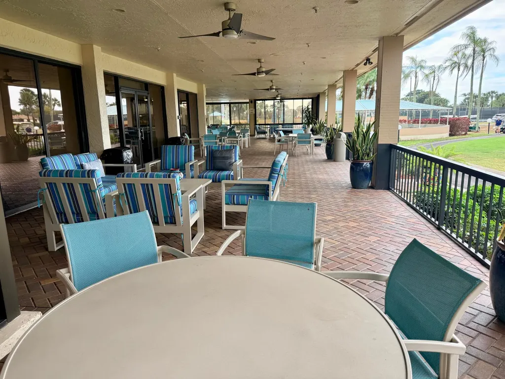 5021 Oak Hill Lane Delray Beach FL 33484
