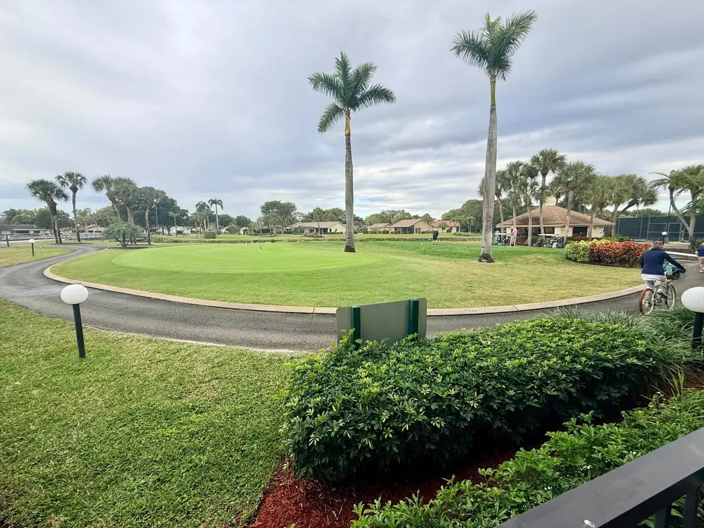 5021 Oak Hill Lane Delray Beach FL 33484