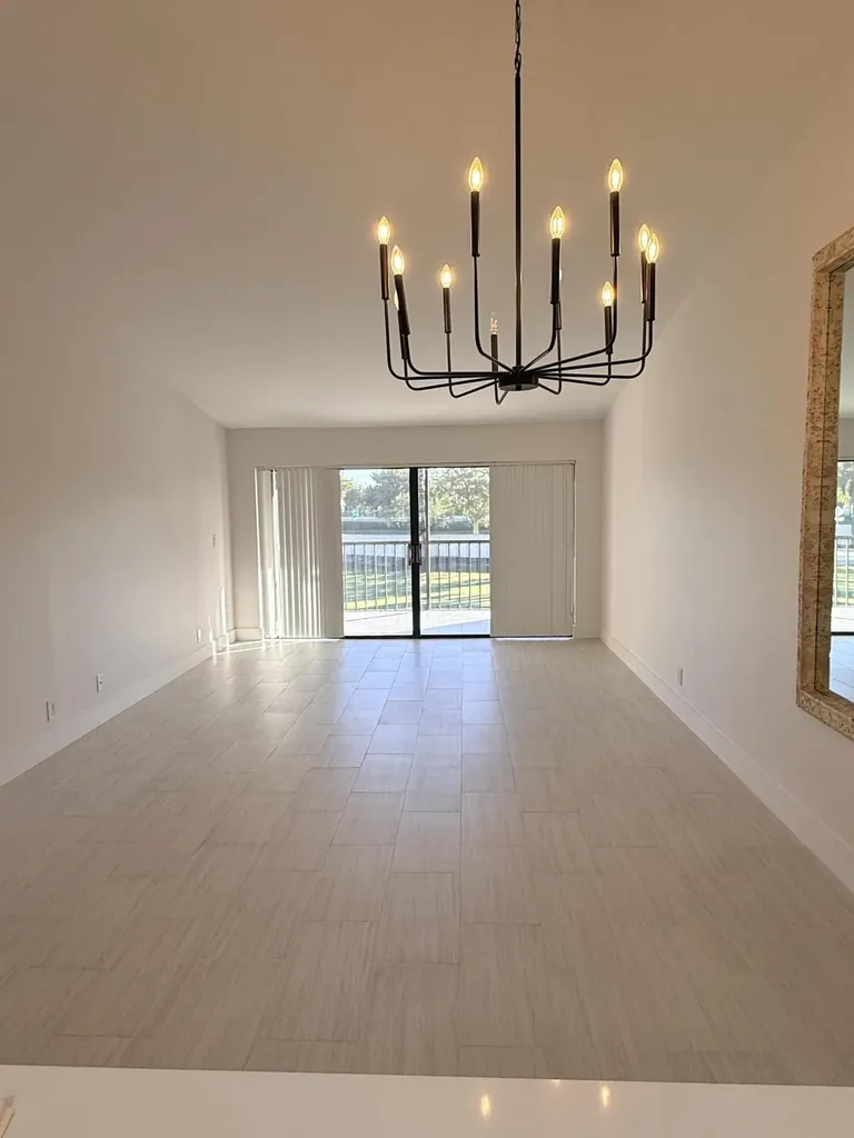 5021 Oak Hill Lane Delray Beach FL 33484