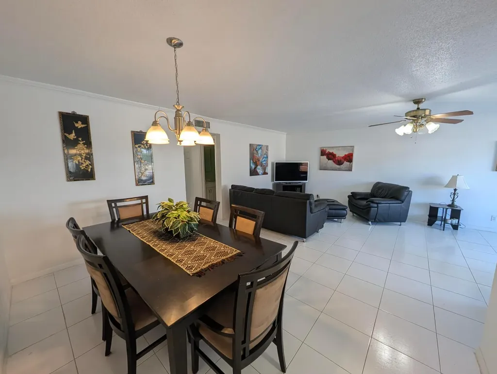 160 High Point Terrace E Delray Beach FL 33445