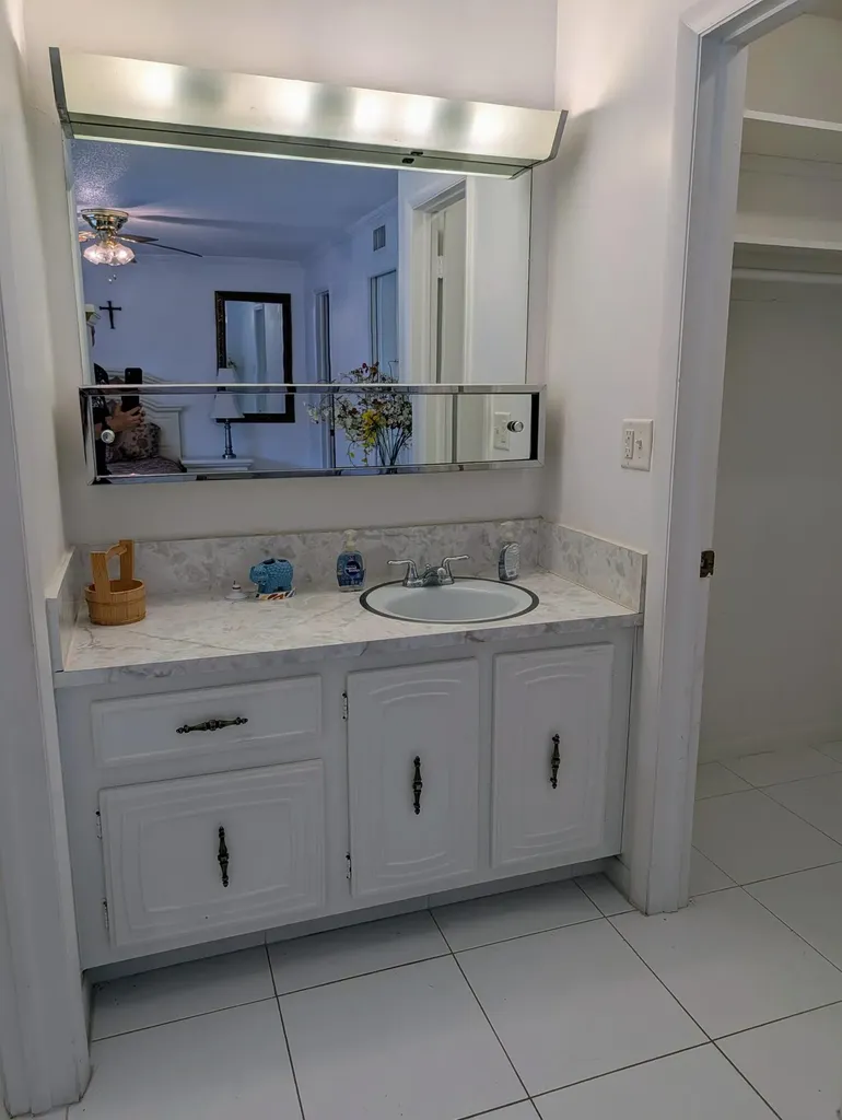 160 High Point Terrace E Delray Beach FL 33445