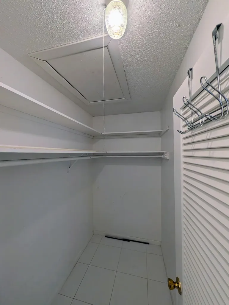 160 High Point Terrace E Delray Beach FL 33445