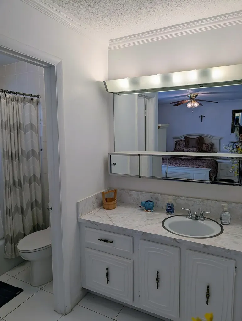 160 High Point Terrace E Delray Beach FL 33445