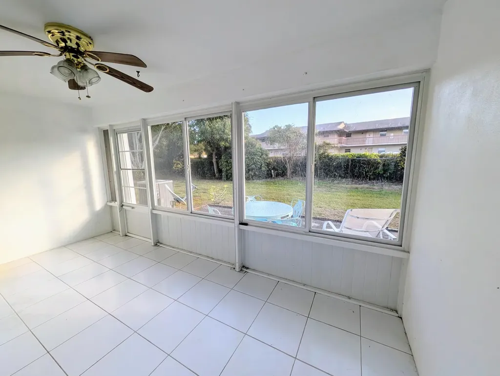 160 High Point Terrace E Delray Beach FL 33445