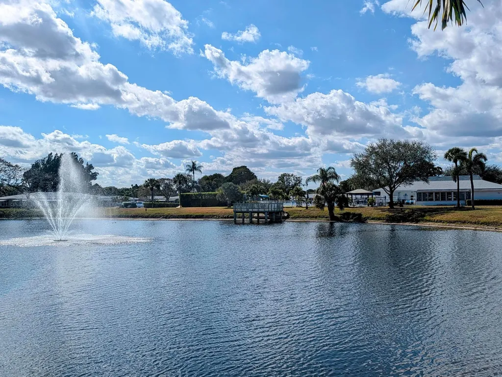 160 High Point Terrace E Delray Beach FL 33445