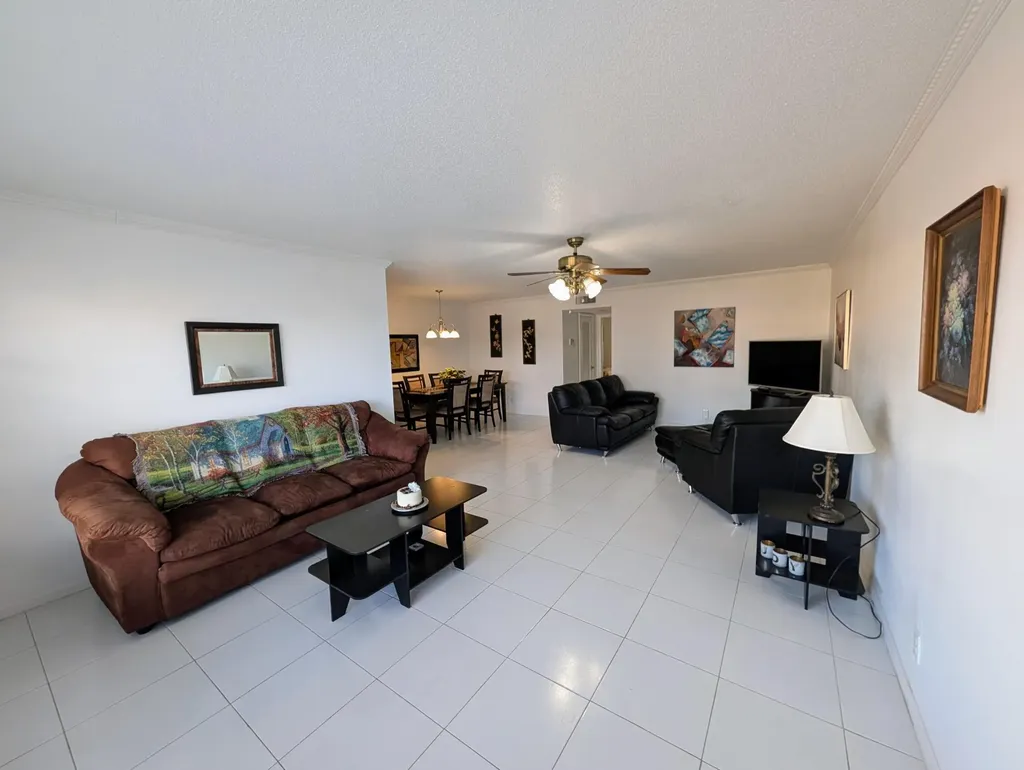 160 High Point Terrace E Delray Beach FL 33445
