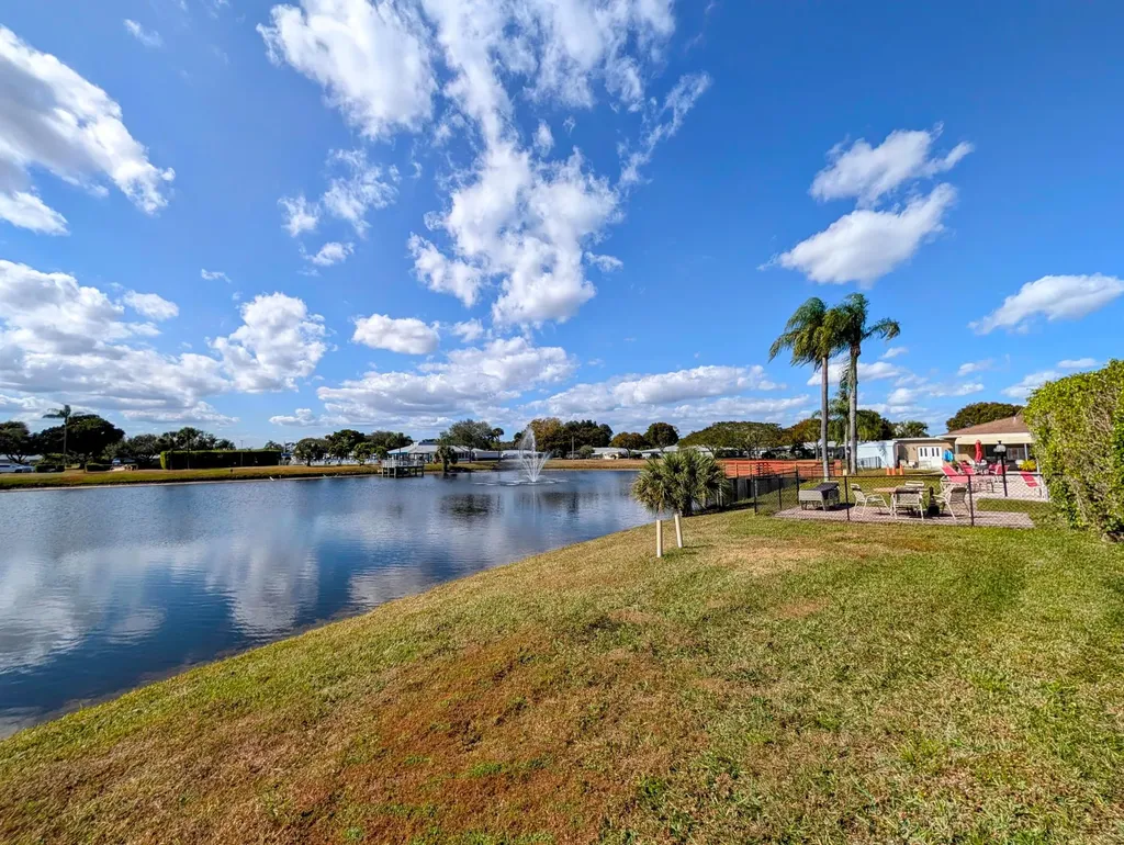 160 High Point Terrace E Delray Beach FL 33445