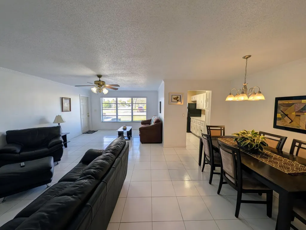 160 High Point Terrace E Delray Beach FL 33445