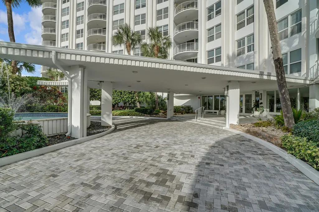2295 S Ocean Boulevard Palm Beach FL 33480