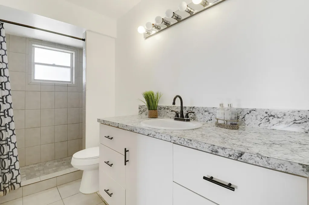 7 Greenway Village N Royal Palm Beach FL 33411