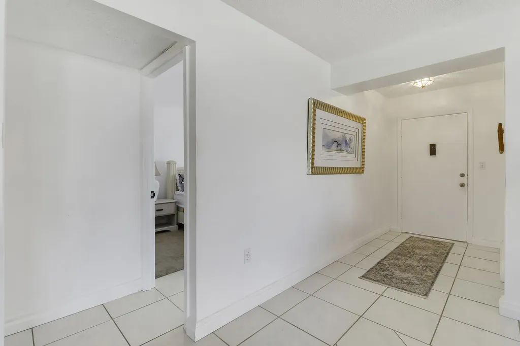 7 Greenway Village N Royal Palm Beach FL 33411