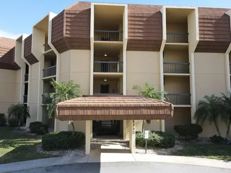 5390 Woodland Lakes Drive Palm Beach Gardens FL 33418