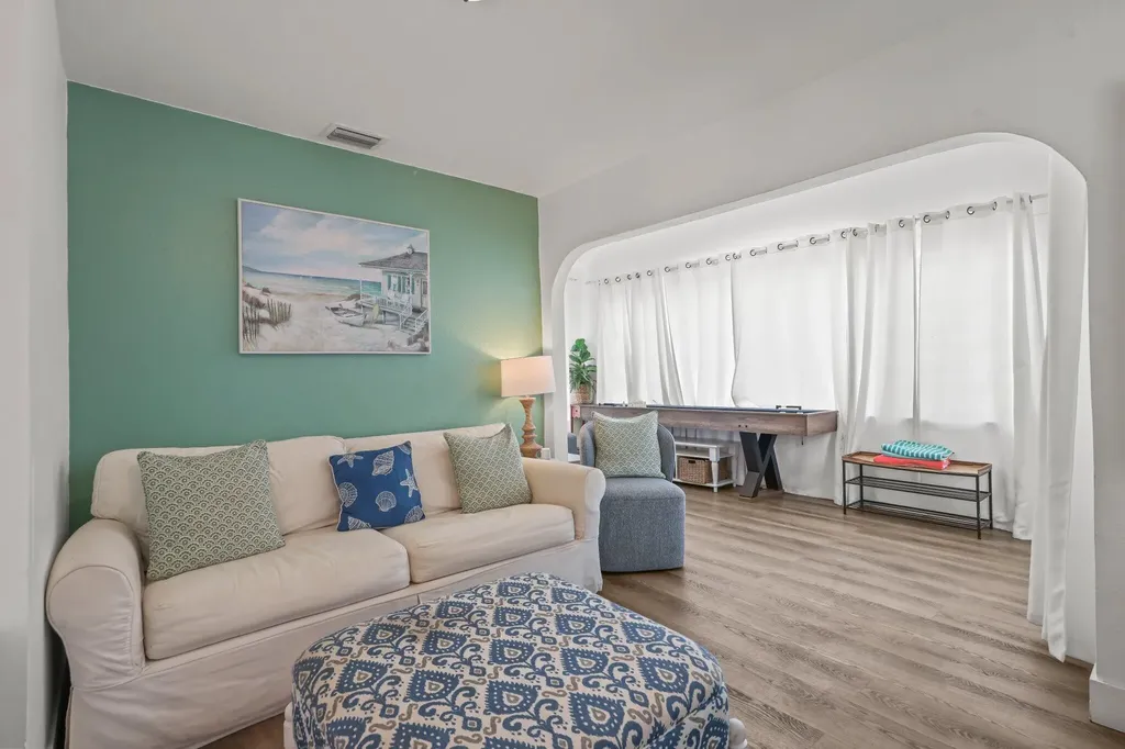 812 S N Street Lake Worth Beach FL 33460