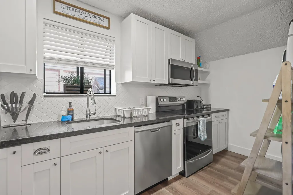 812 S N Street Lake Worth Beach FL 33460