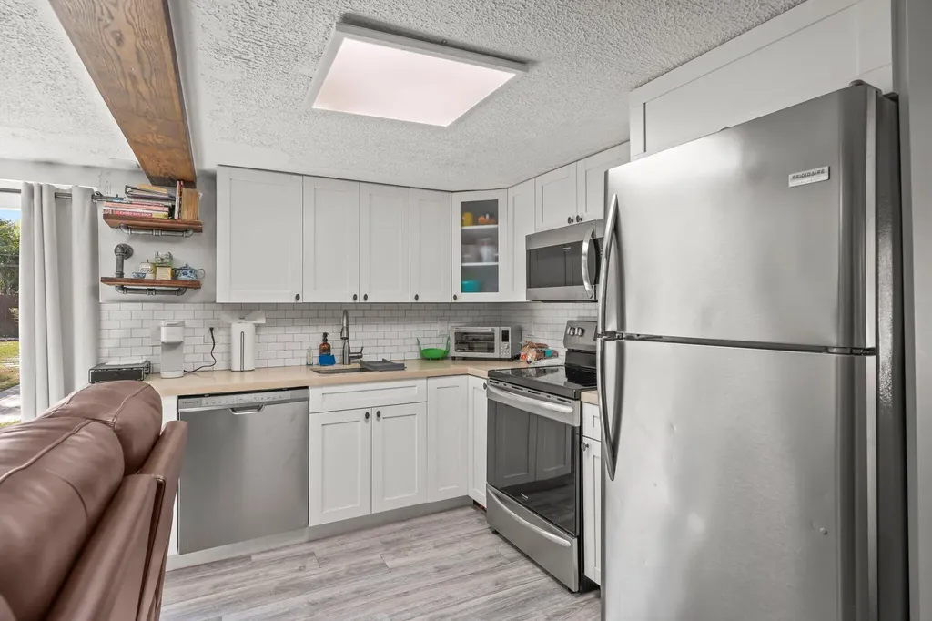 812 S N Street Lake Worth Beach FL 33460