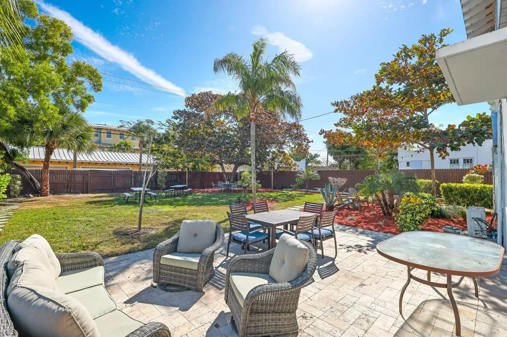 812 S N Street Lake Worth Beach FL 33460