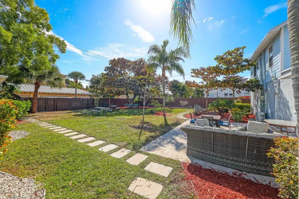 812 S N Street Lake Worth Beach FL 33460