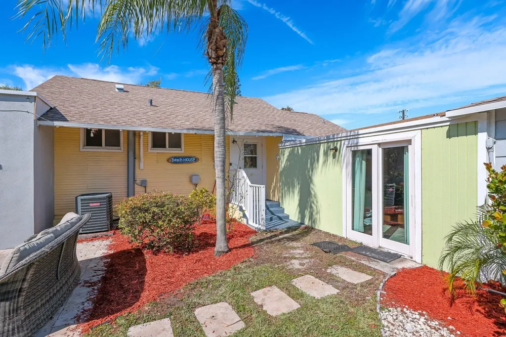 812 S N Street Lake Worth Beach FL 33460