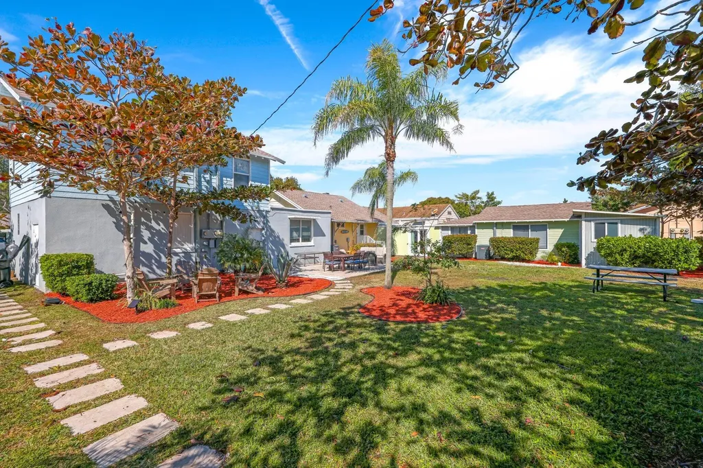 812 S N Street Lake Worth Beach FL 33460