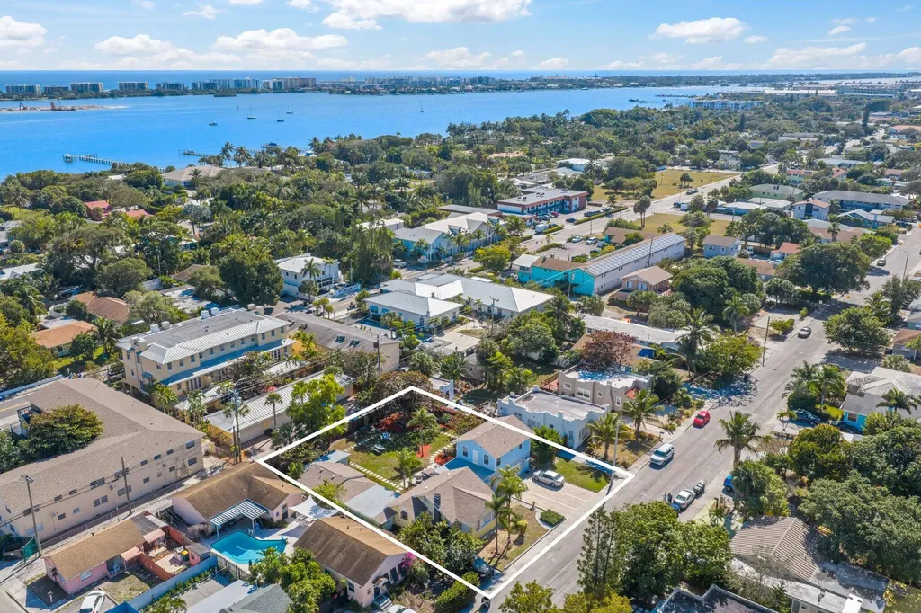 812 S N Street Lake Worth Beach FL 33460