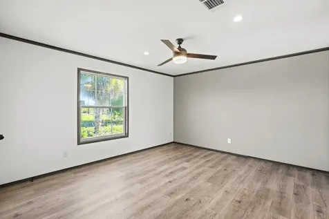 21712 NW 274th Street Okeechobee FL 34972