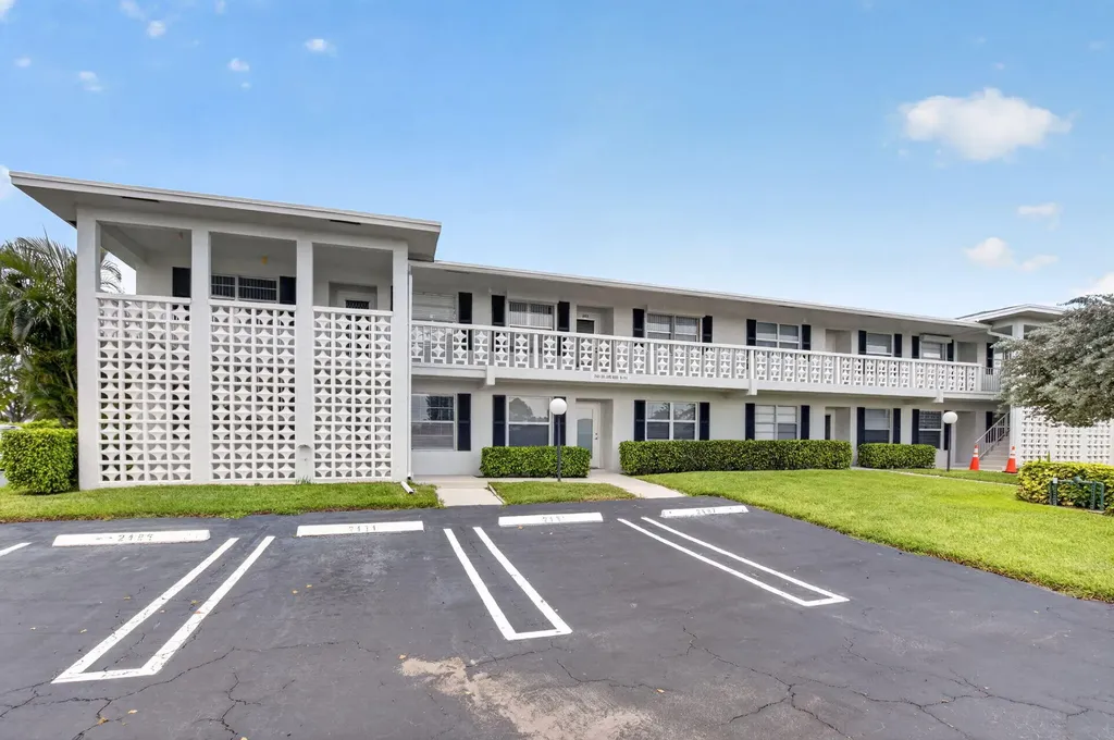 2401 Del Aire Boulevard Delray Beach FL 33445