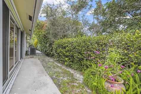 11079 SE Sea Pines Circle Hobe Sound FL 33455