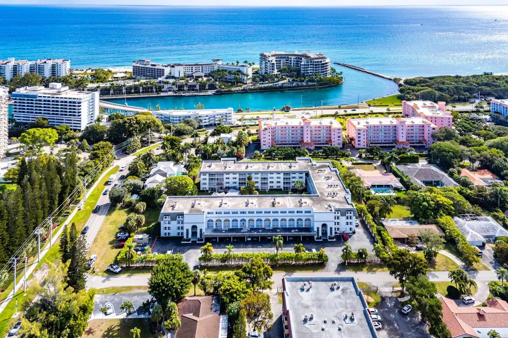 800 E Camino Real Boca Raton FL 33432