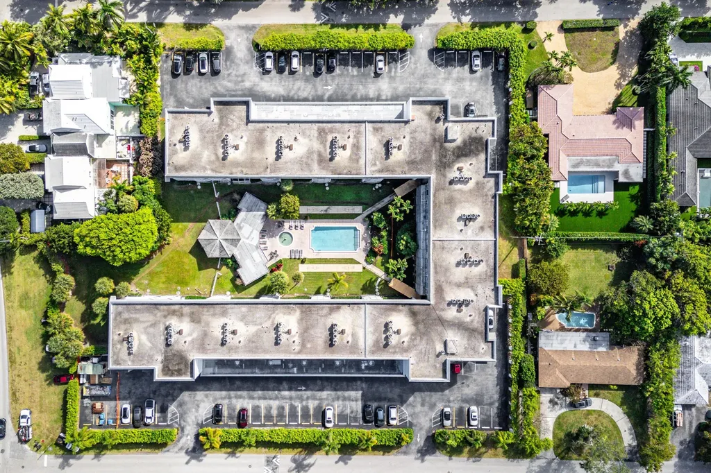 800 E Camino Real Boca Raton FL 33432