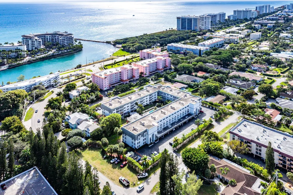 800 E Camino Real Boca Raton FL 33432