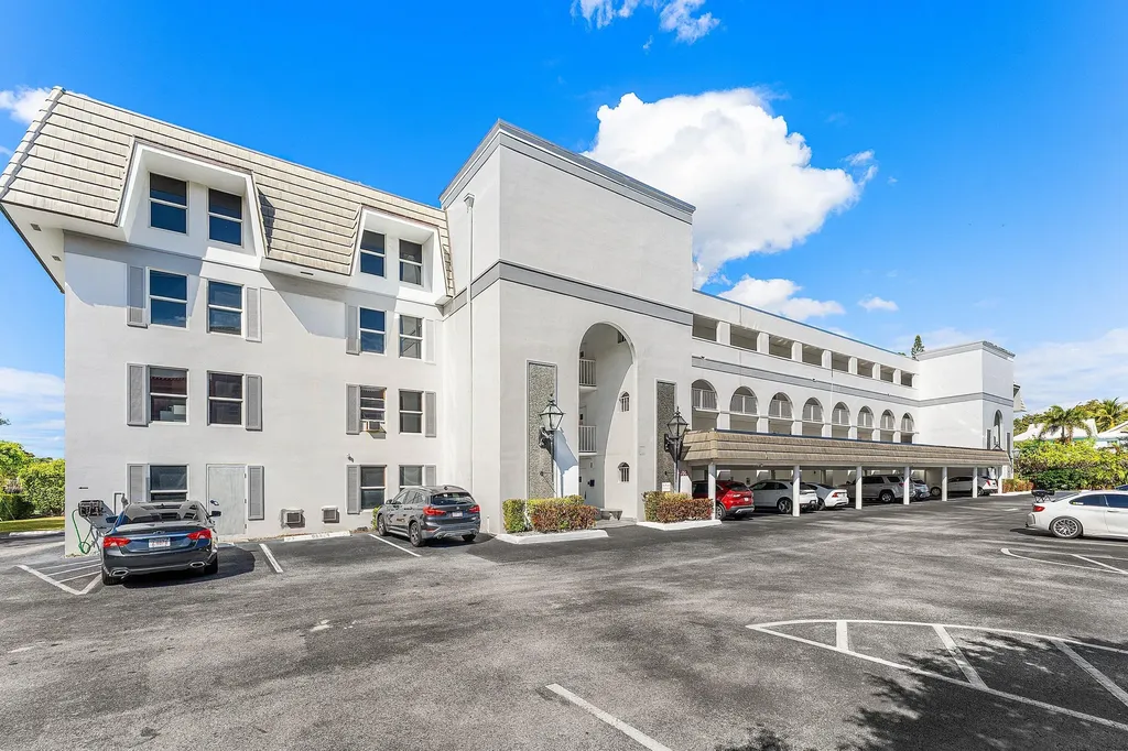 800 E Camino Real Boca Raton FL 33432