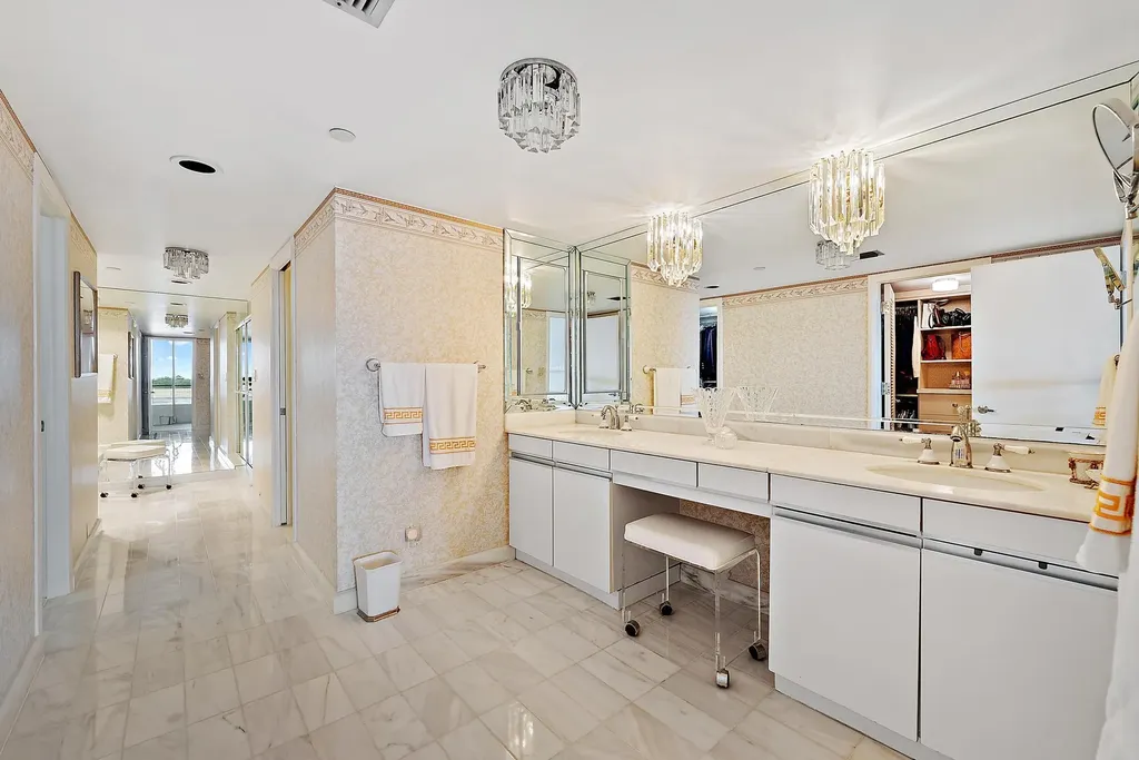 100 Lakeshore Drive North Palm Beach FL 33408
