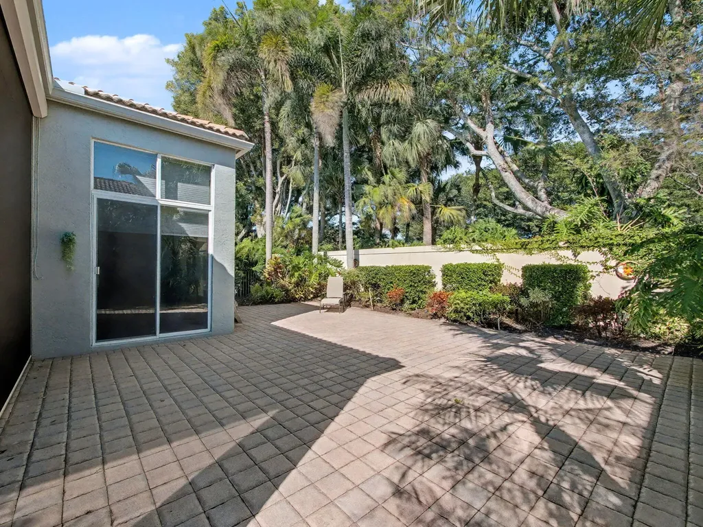 207 Sunset Bay Court Palm Beach Gardens FL 33418