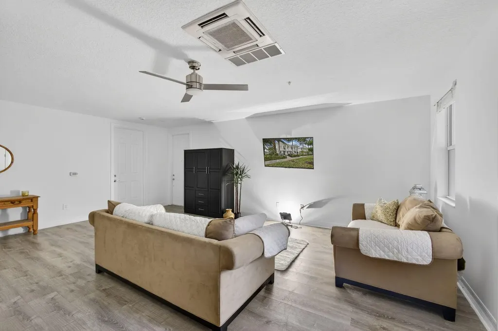 1127 Dakota Drive Jupiter FL 33458