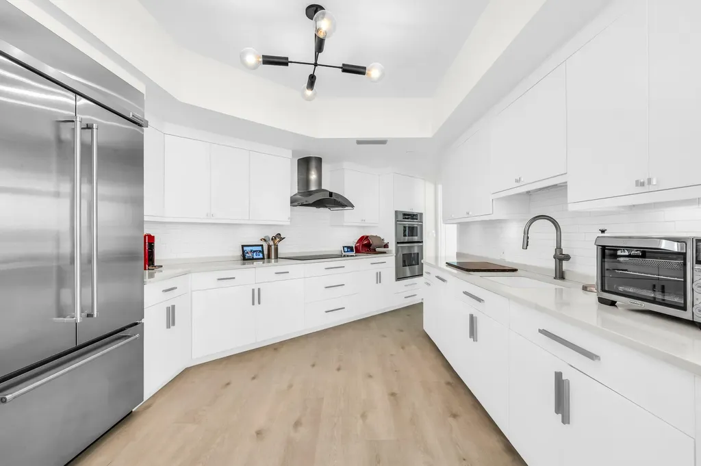 300 SE 5th Avenue Boca Raton FL 33432