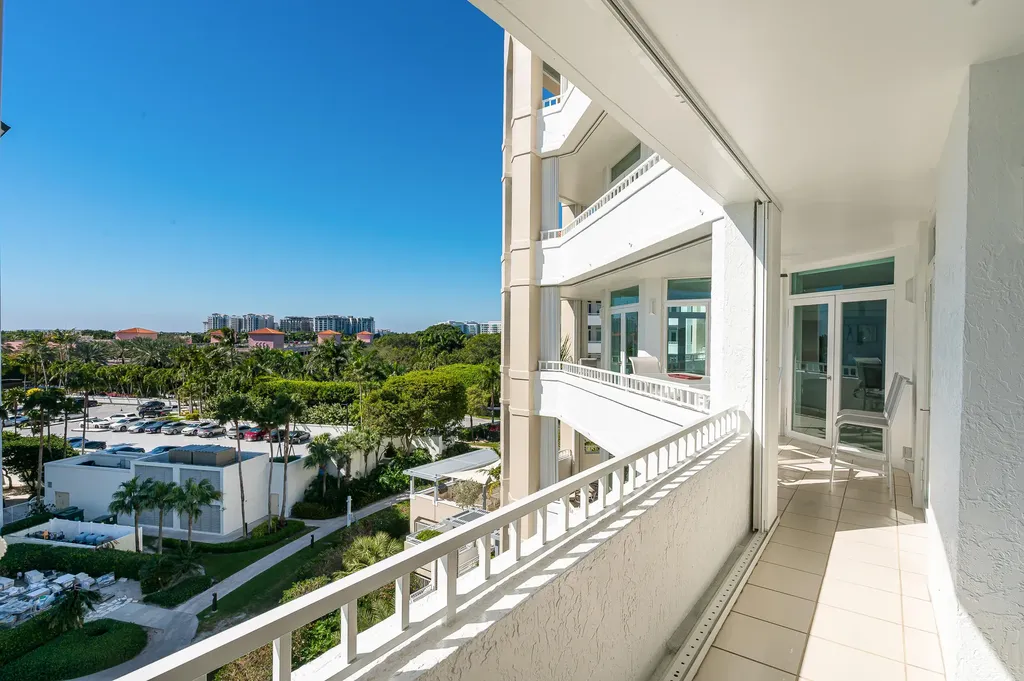 300 SE 5th Avenue Boca Raton FL 33432