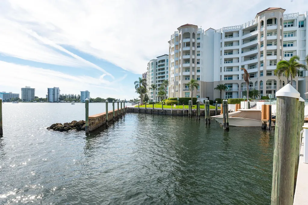 300 SE 5th Avenue Boca Raton FL 33432