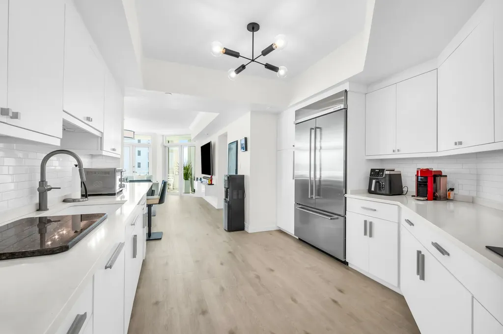 300 SE 5th Avenue Boca Raton FL 33432