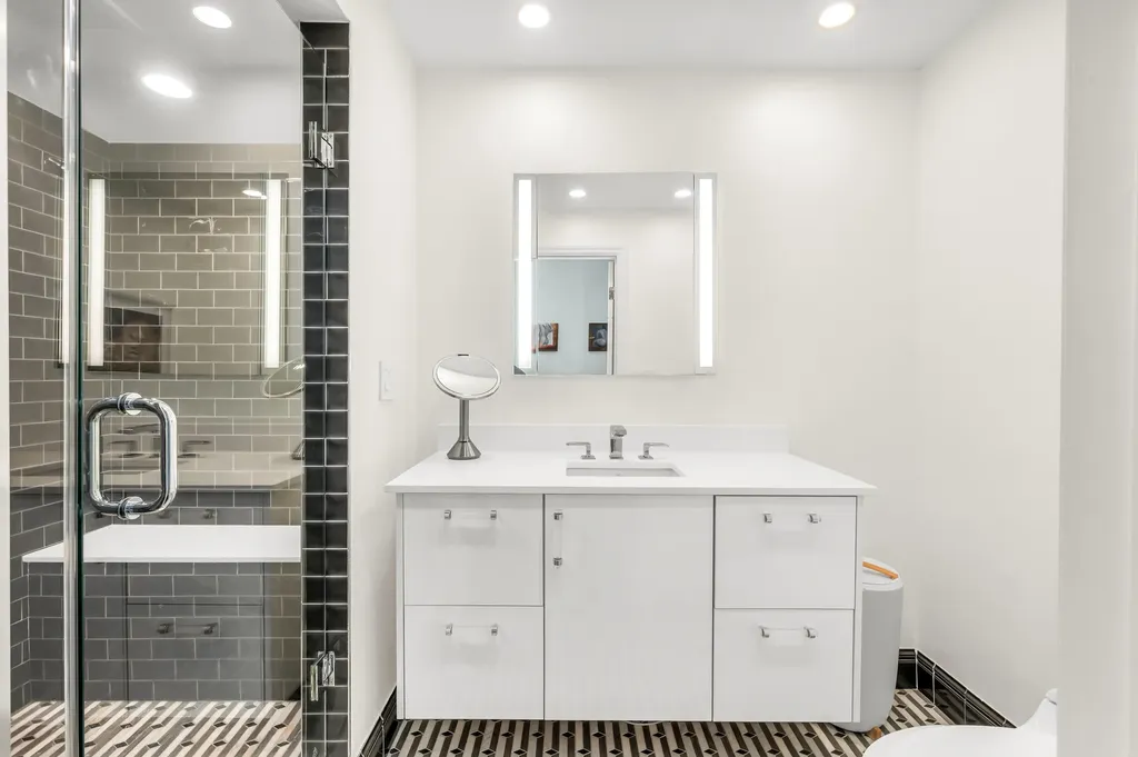 300 SE 5th Avenue Boca Raton FL 33432