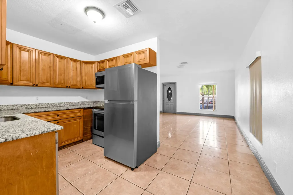 124 SW 10th Avenue Boynton Beach FL 33435